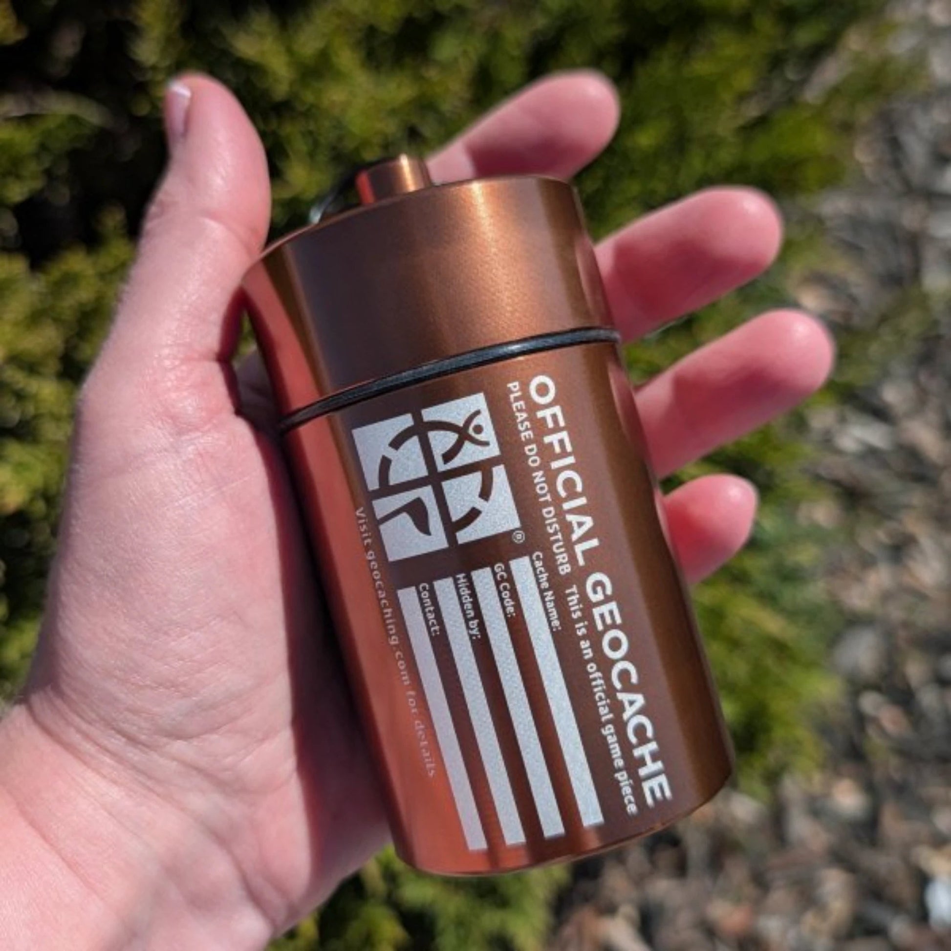 Small Cylinder Geocache – Bronze - Just Geocaching